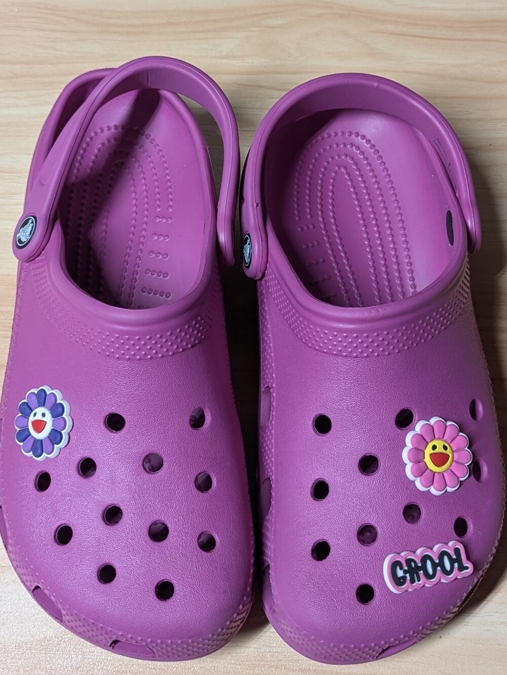 Crocs Dark Pink Women's Size 8 Includes 5 Charms Grool Flowers BFF
